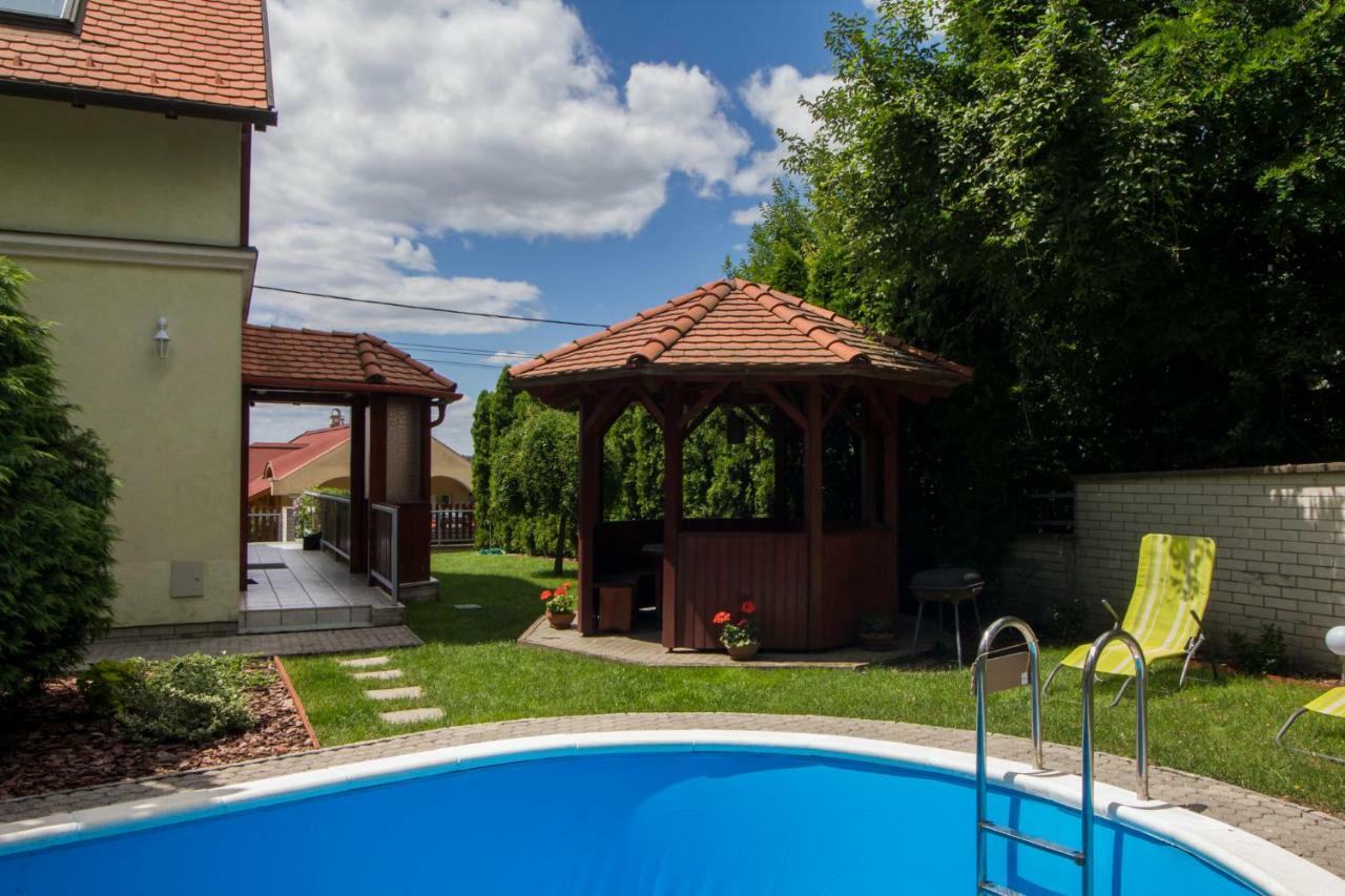 Szepkilatas Vendeghaz Villa Balatonfuzfo Ngoại thất bức ảnh