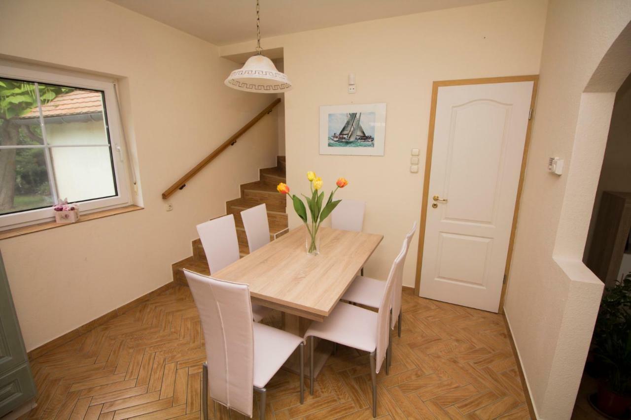 Szepkilatas Vendeghaz Villa Balatonfuzfo Ngoại thất bức ảnh